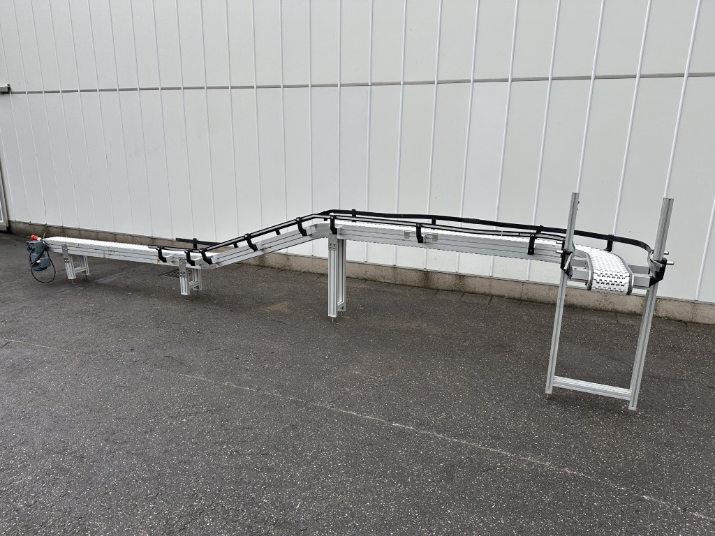 FS solutions Криволинейный конвейер 610 x 19 см с модульным ремнем 90°