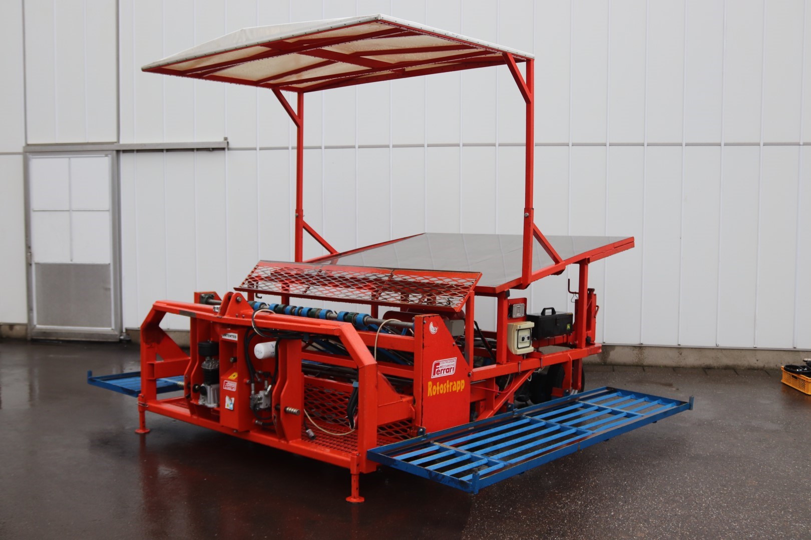 4-������ ����������������� ������ Ferrari Rotostrapp ��� ��������� ������