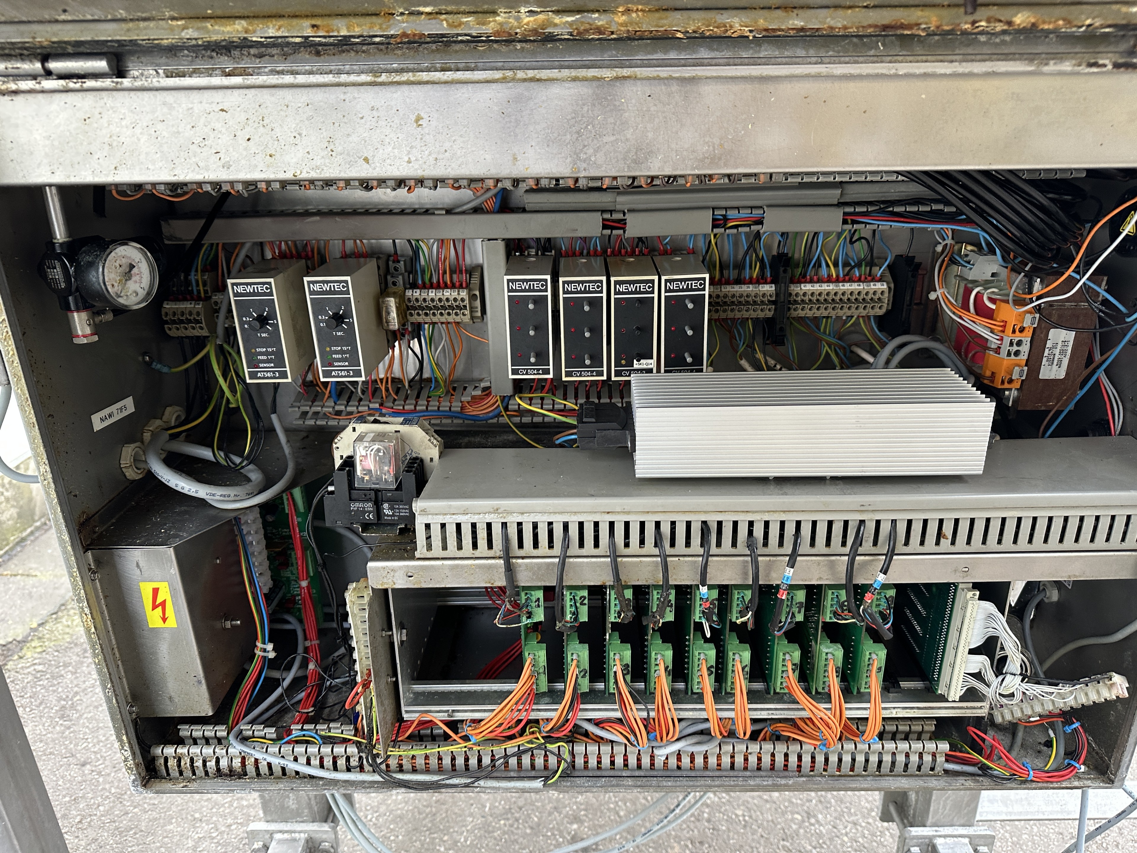 Newtec 2009PC Весовой дозатор 9 голов