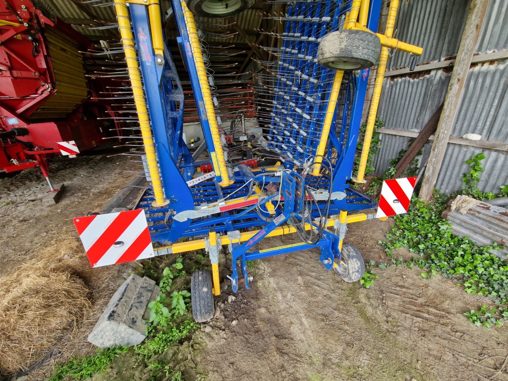������ Treffler TS1220 12 ������