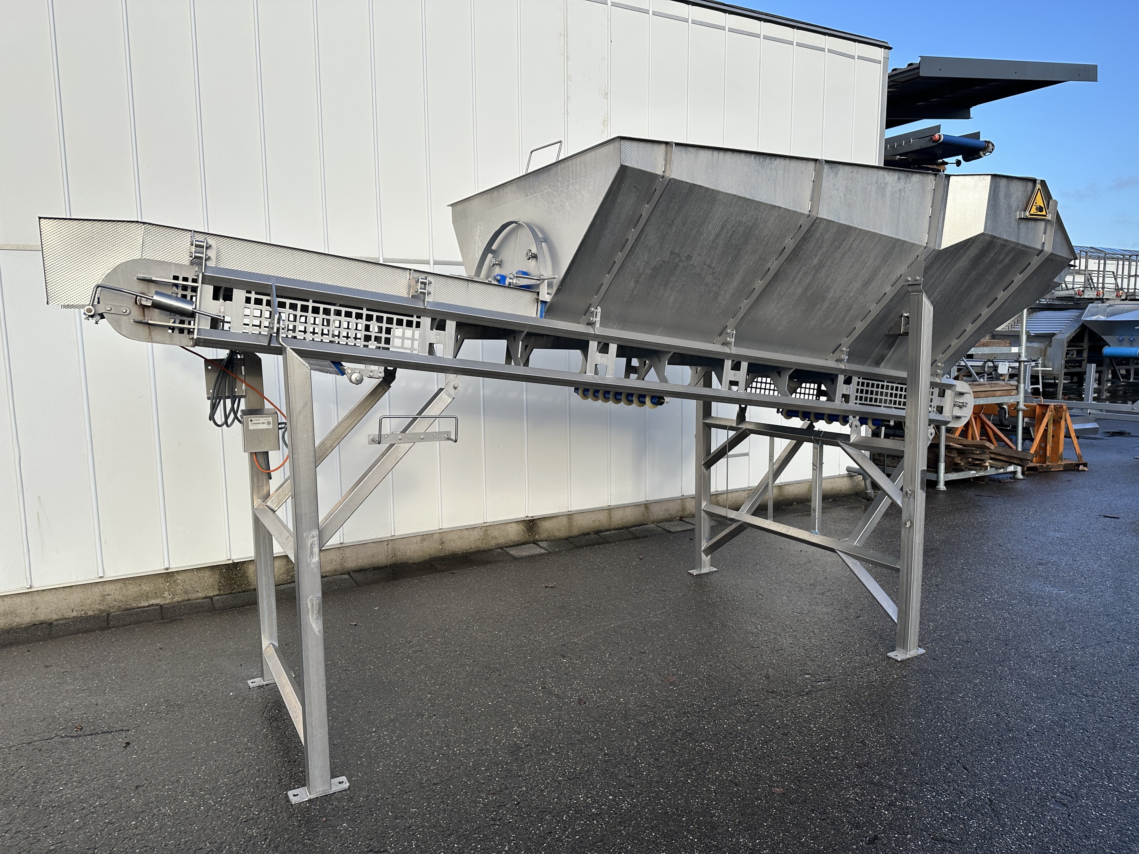 Innotec Systems Дозирующий бункер Конвейер 475 x 77 см, нержавеющая сталь.
