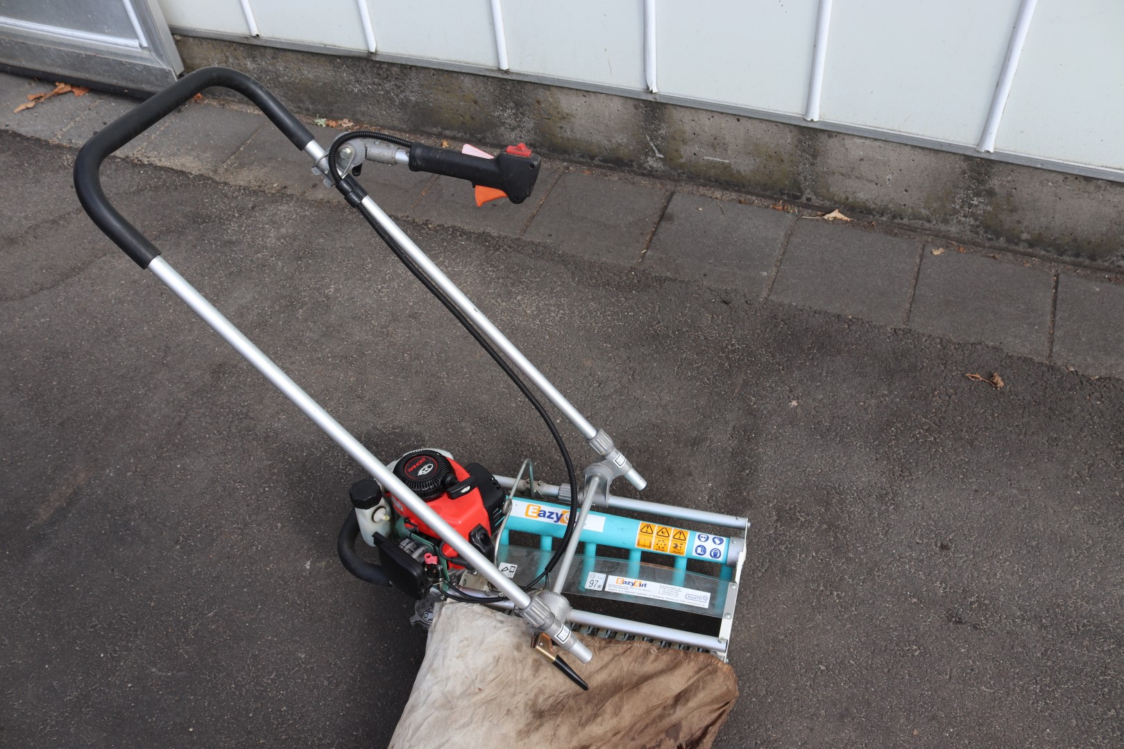 Horti Hands Eazycut pruning machine