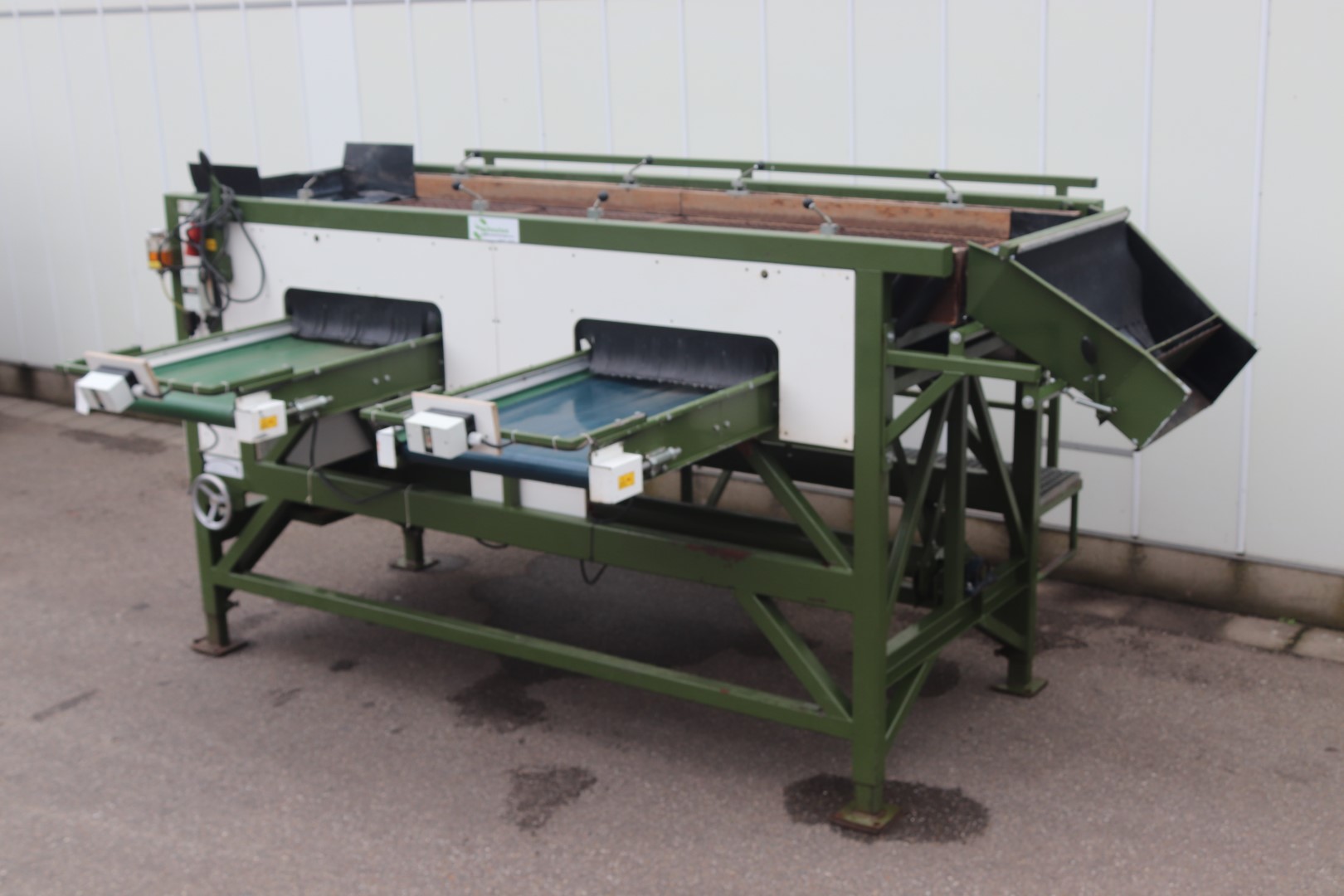 Schouten sorting line for brussel sprouts