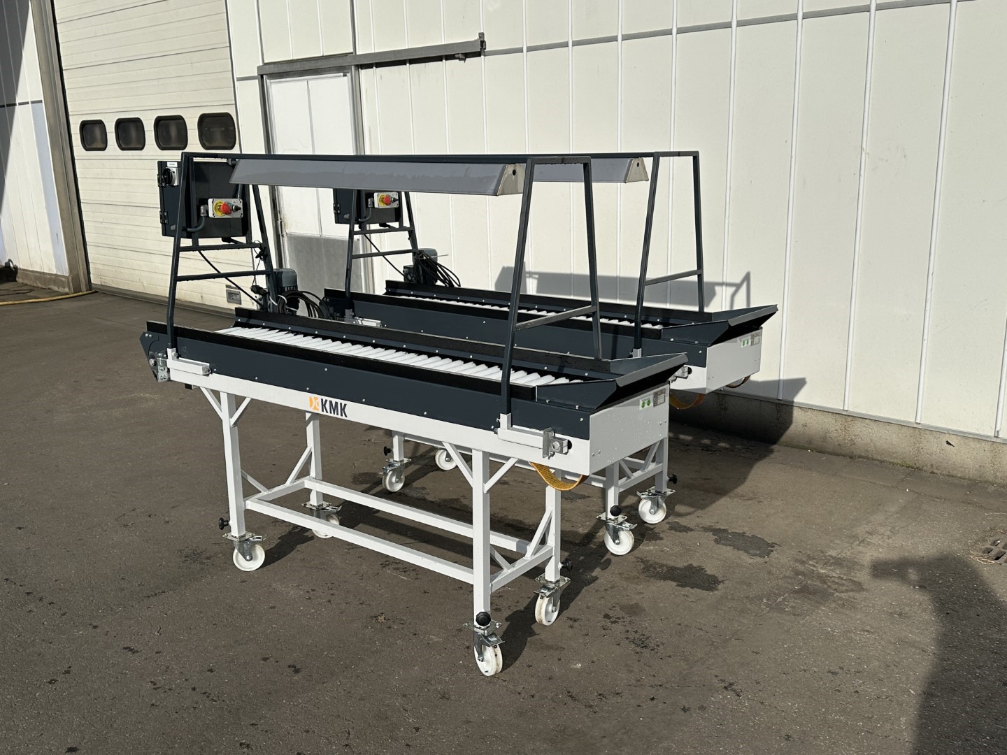 KMK T2004 Валковый инспекционный конвейер 200 х 40 см
