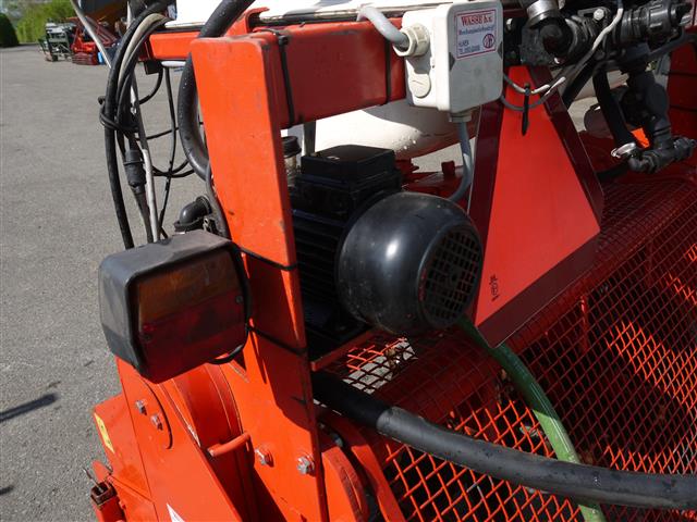 Землеройная машина Farmax SRP125LHD с набором для фумигации