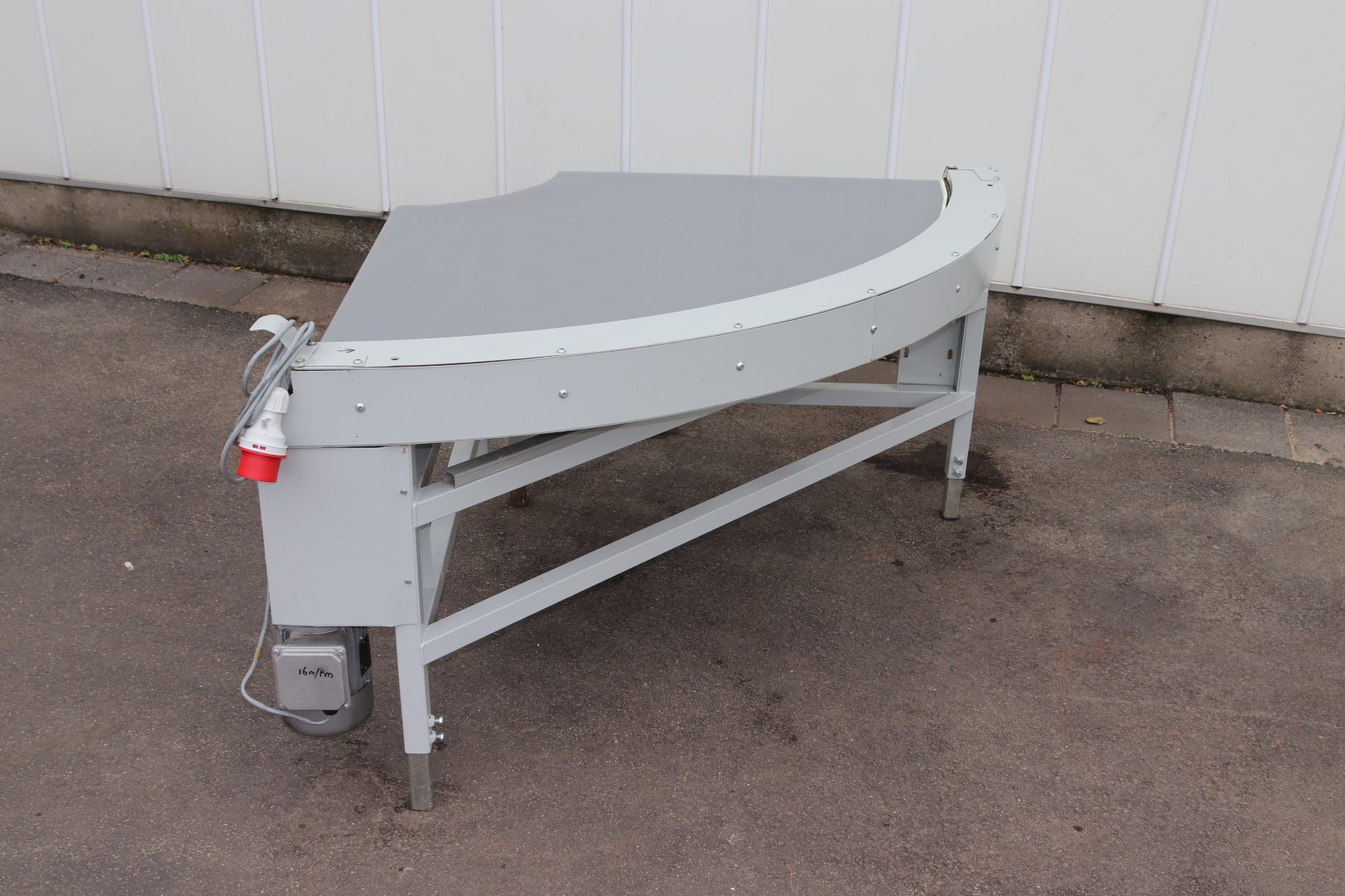 BTM curve conveyor 90� - 85 cm wide