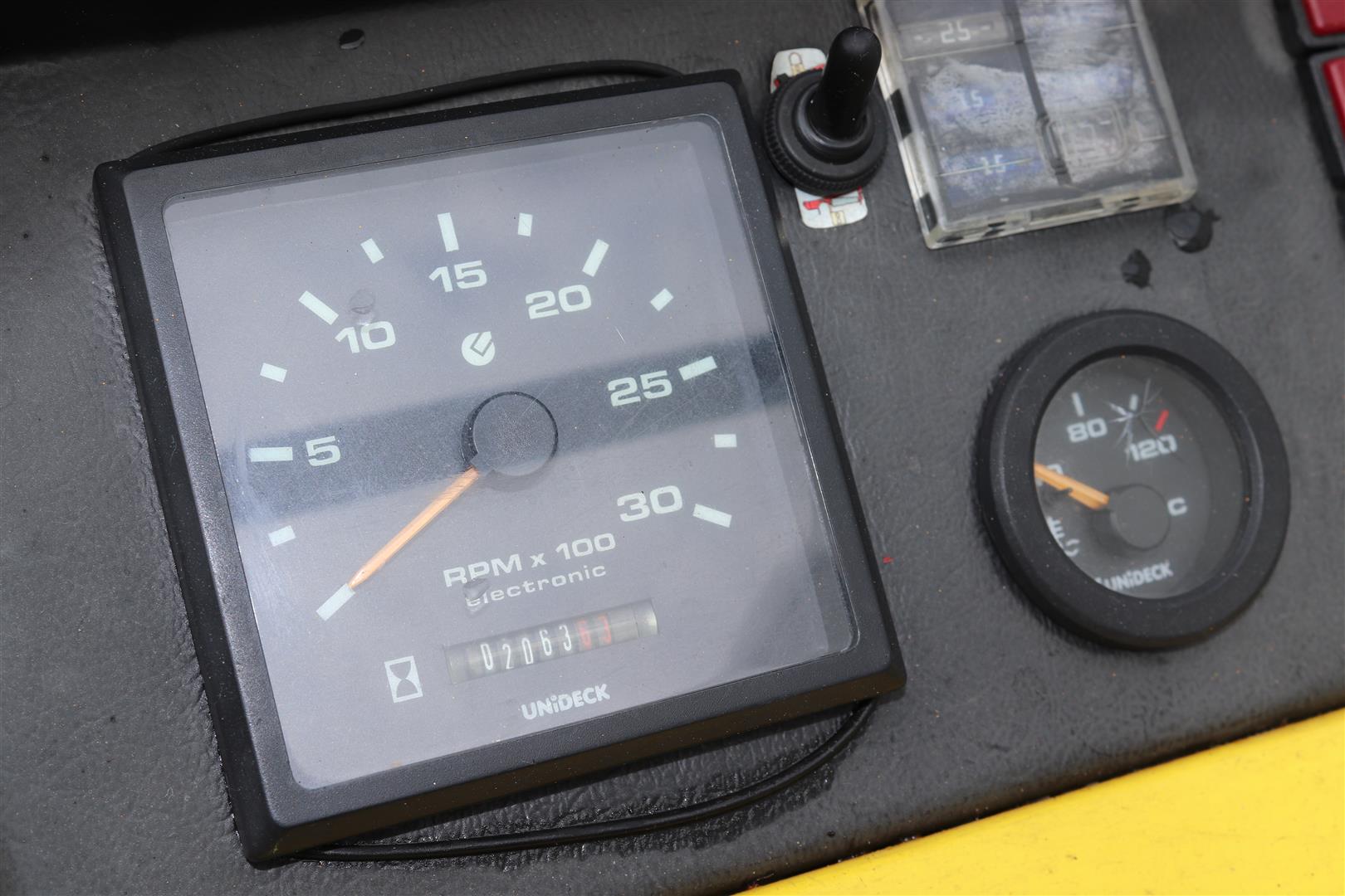 �������� ��������� ���� Pazzaglia FZ-110 AV