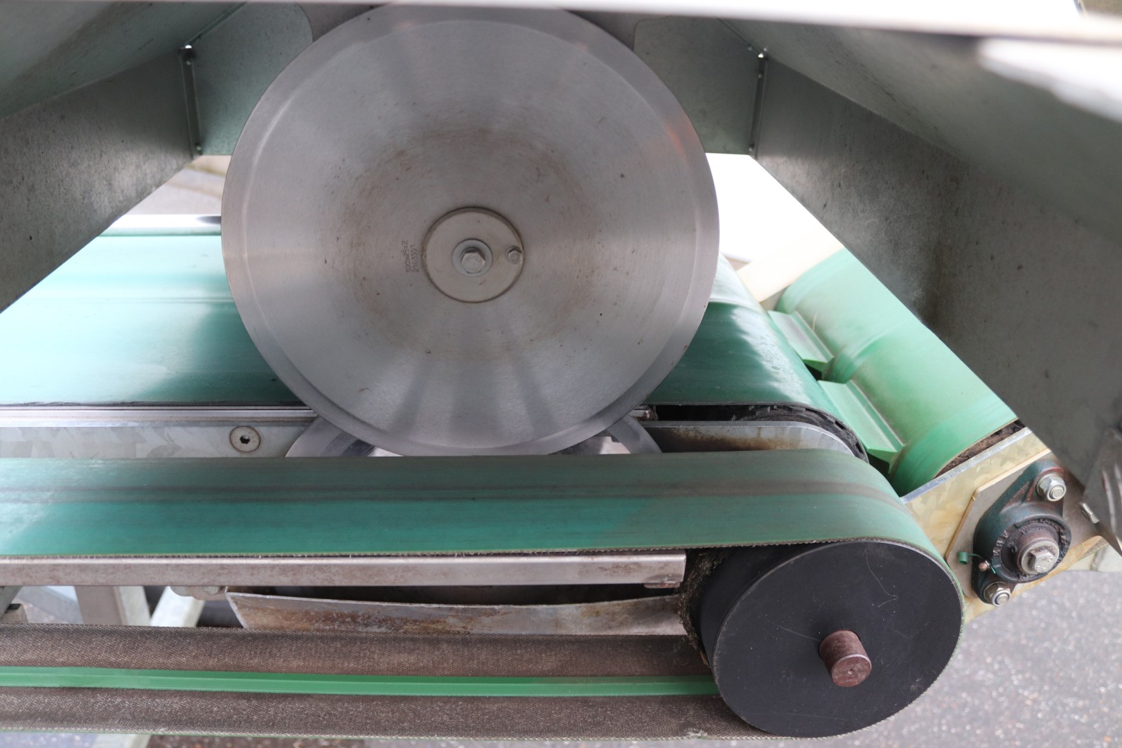 Van den Beucken aluminium harvesting conveyor
