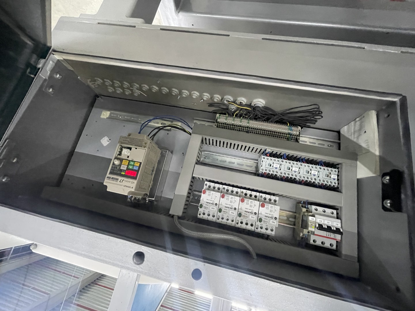 Manter VP16000 Весовой дозатор с 3 подъемниками и дозировочными конвейерами