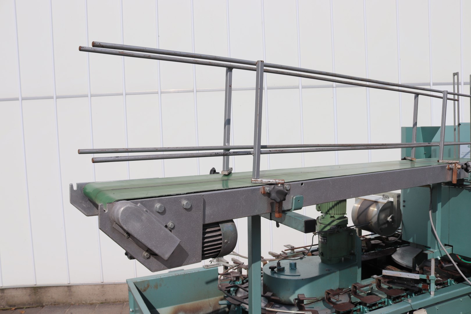 Heto H14C potting machine with 2 potdispensers