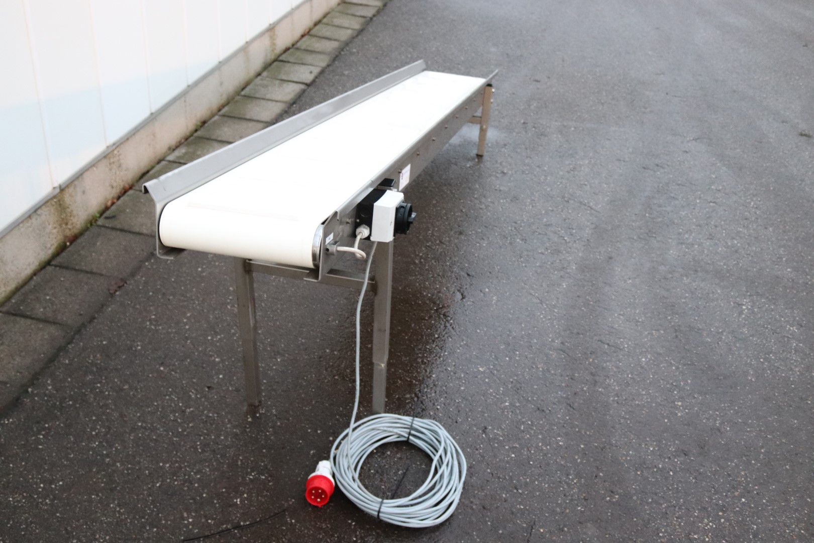 Bouwpaco stainless steel conveyor /elevator 265 x 30 cm
