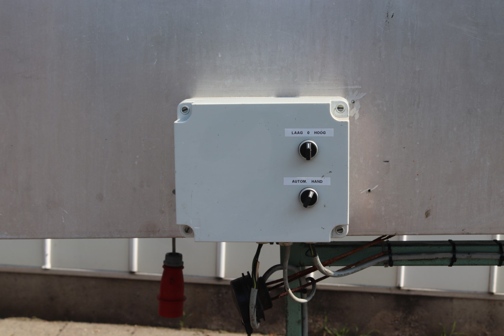 Buitendijk & Slaman (B&S) dryer for tomatoes with aluminium elevator