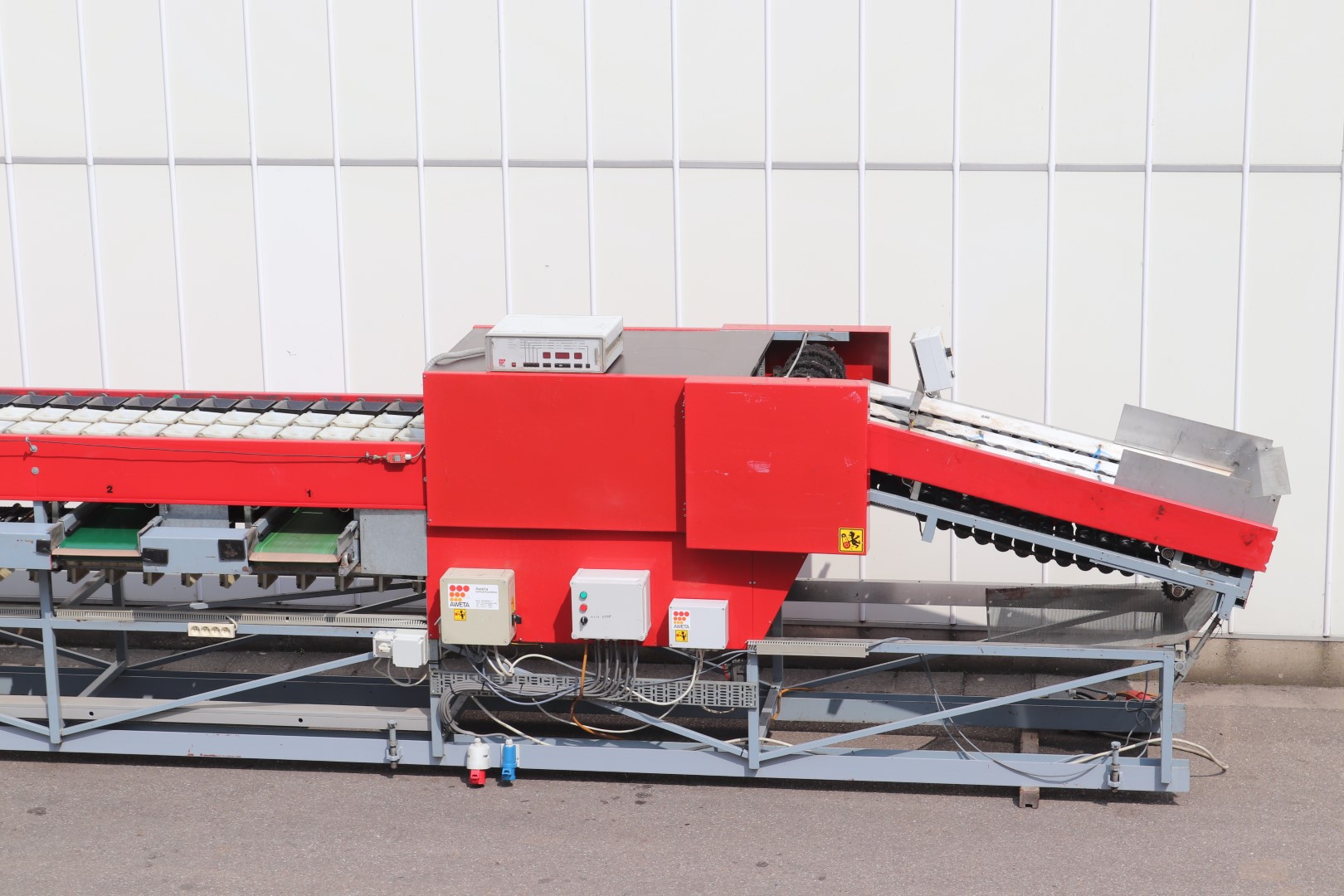 Aweta G3-8+1 weight sorting machine