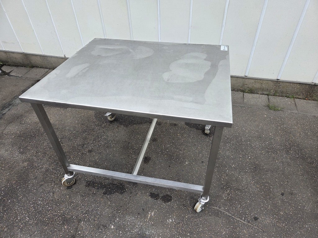 Рабочий стол нержавеющая сталь, 120 x 100 см, на колесах
