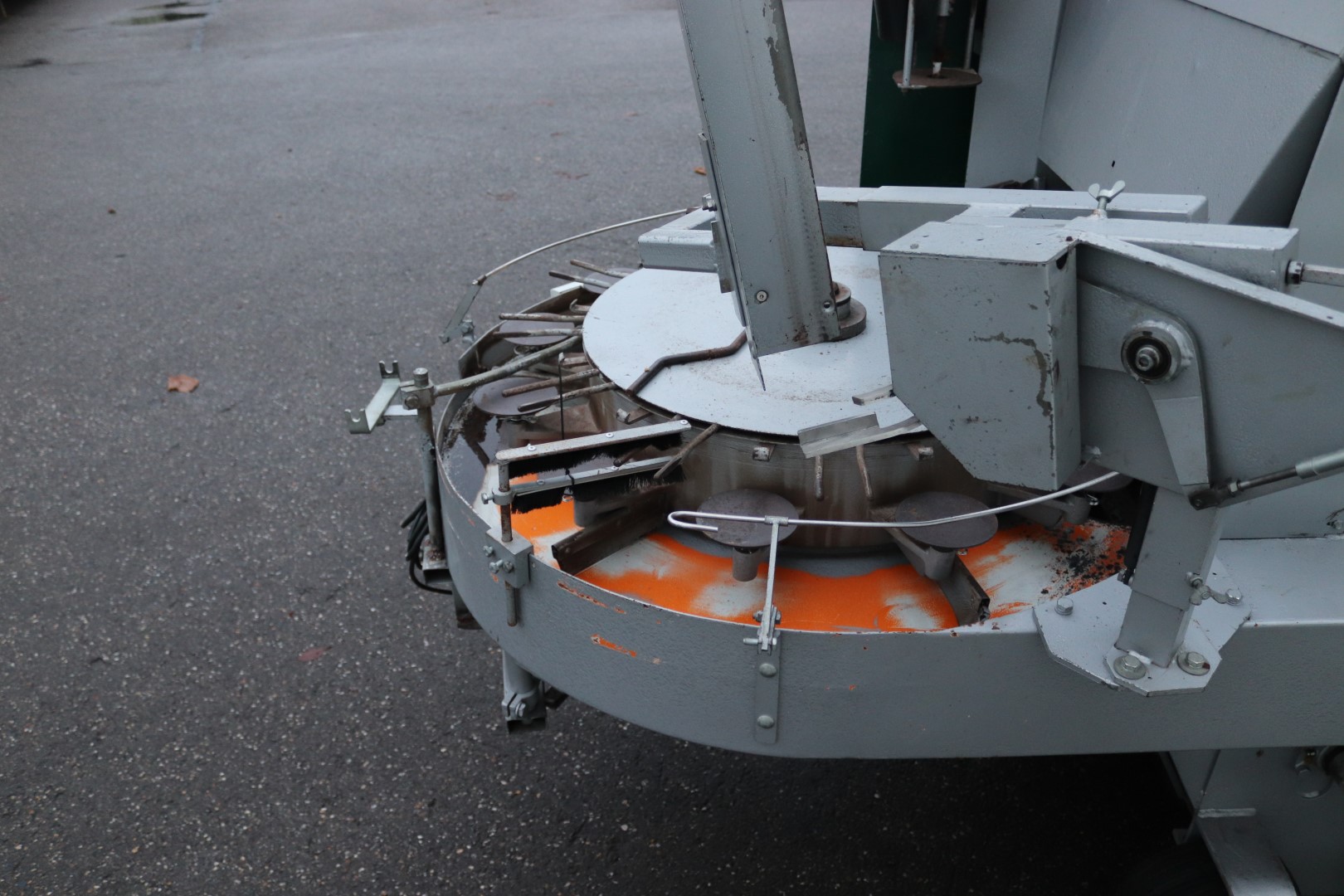 Mayer potting machine