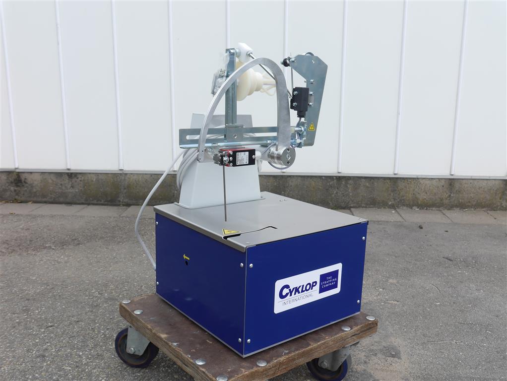 ���������� ������ Cyklop AXRO FXC2 - ���: 2016