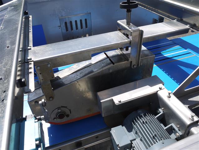 ZTI Mechatronics машина для обрезки цветов с конвейером