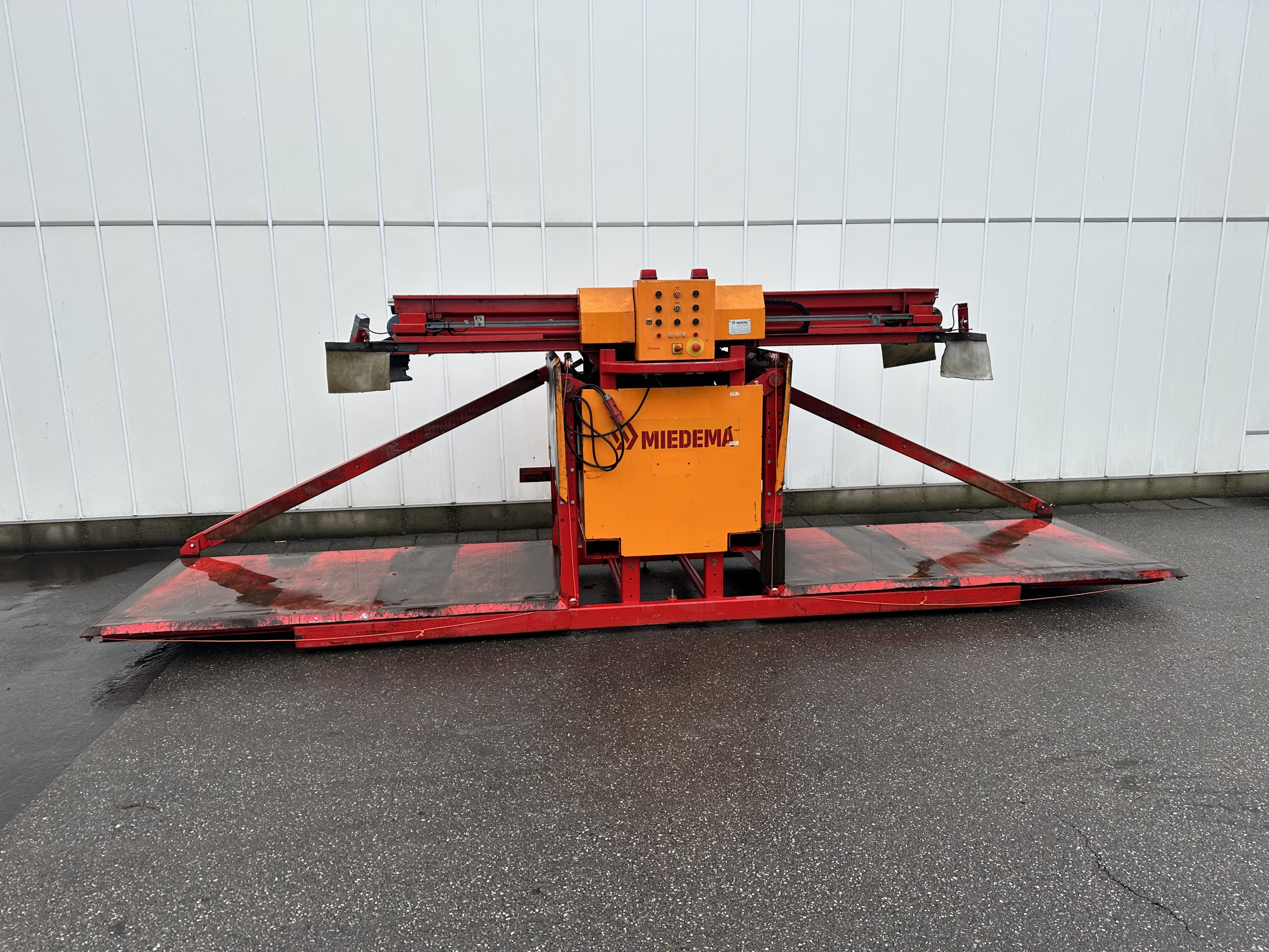 ����������� ������ Miedema AKV290/70