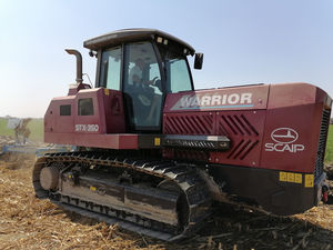 ���������� ������� STX-150 ���������������� � ROPS �������� ������� ������ ��������