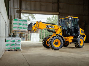�������� ��������� TM180 Agri ���������� ��������������� � �������