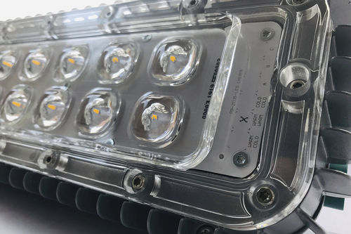 ��������� ��� ����� Aurora 540 Batwing LED ��� �������� �����