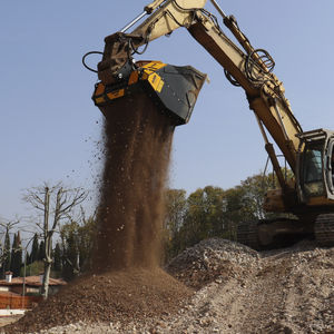 MB Crusher : �������������������� ������ -