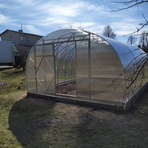 Ecoslider Greenhouses and PremiFarm Aeroponic Vert : ����������� -