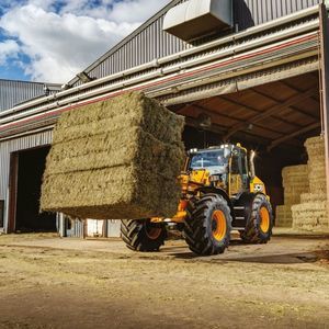 �������� ��������� TM180 Agri ���������� ��������������� � �������